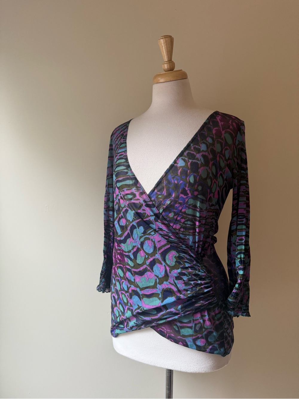 Karen Kane Y2K Abstract Leopard Mesh Ruched Wrap Top M